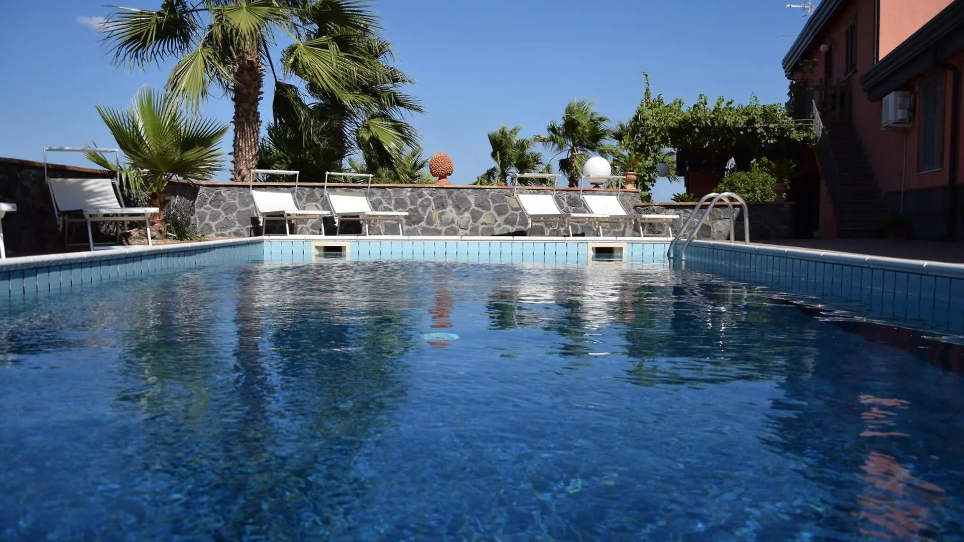 Holiday home Incantevole Appartamento Sul Mare Acireale Italy